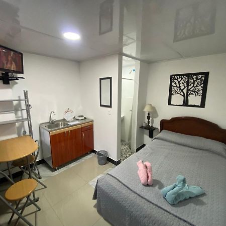 Apartaestudio Pequeno Privado Cerca Al Aeropuerto Bogota Bagian luar foto